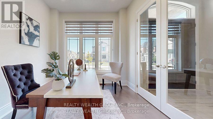 2421 Irene Crescent, Oakville, Ontario  L6H 7C5 - Photo 14 - W12540416