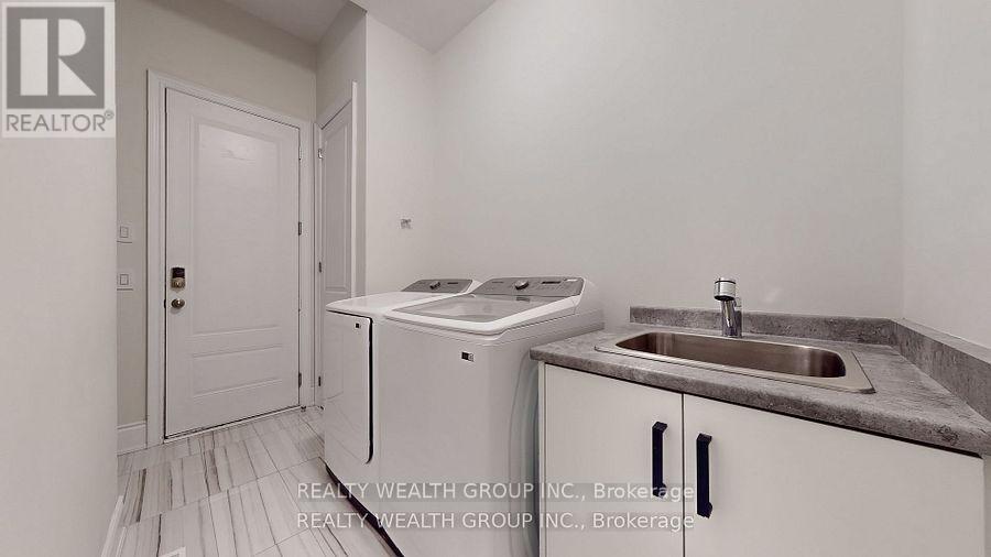 2421 Irene Crescent, Oakville, Ontario  L6H 7C5 - Photo 17 - W12540416