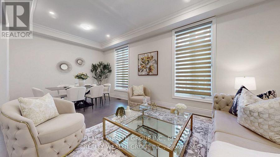 2421 Irene Crescent, Oakville, Ontario  L6H 7C5 - Photo 3 - W12540416