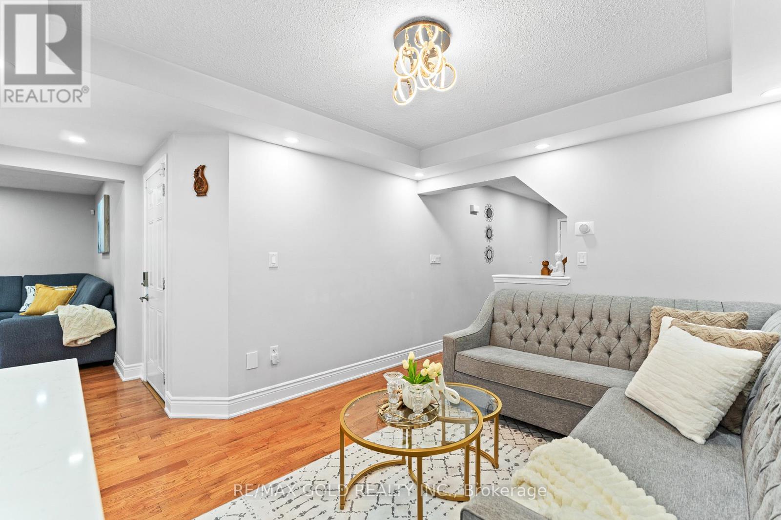 29 Zimmer Street, Brampton, Ontario  L6S 6L9 - Photo 10 - W12540424