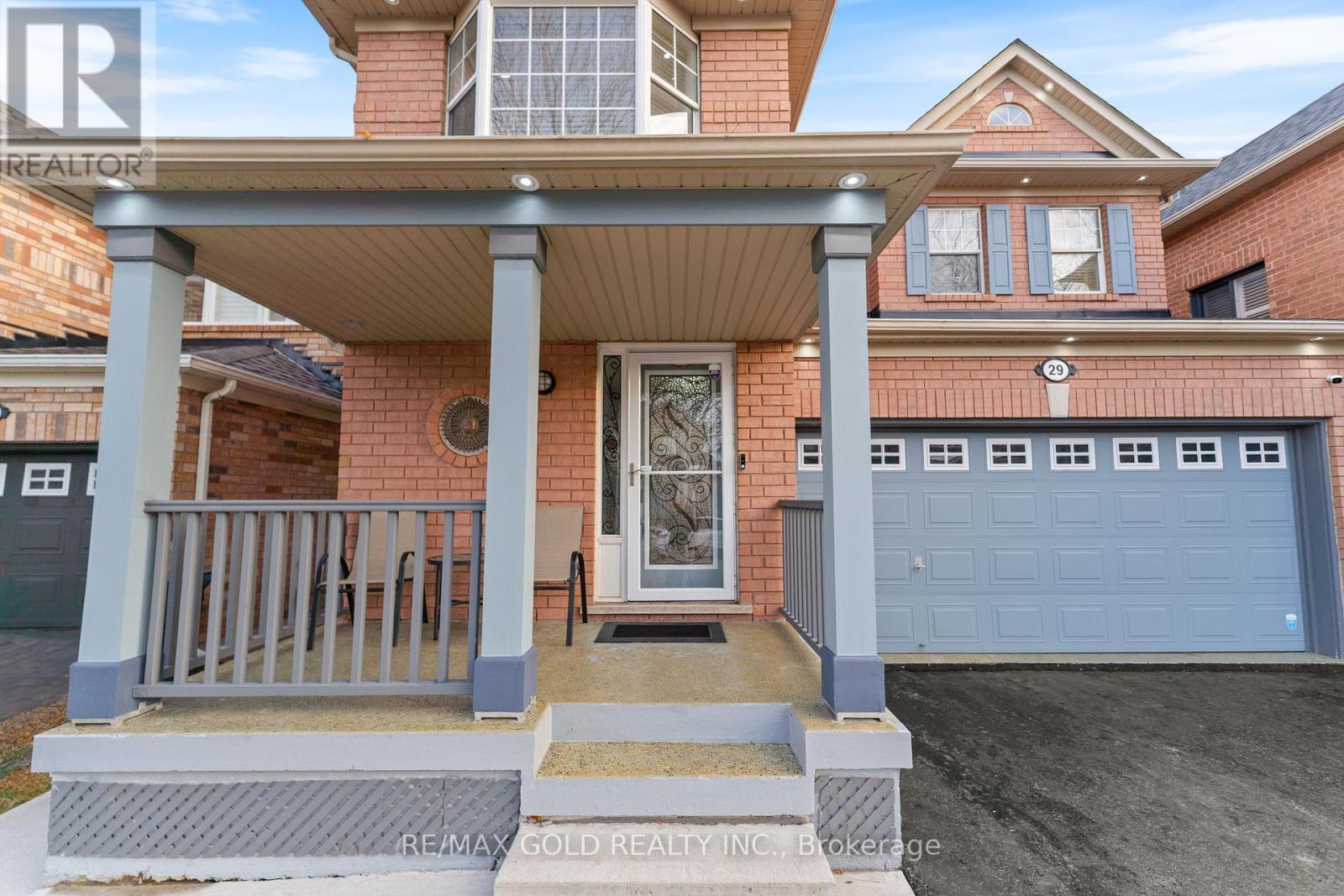 29 Zimmer Street, Brampton, Ontario  L6S 6L9 - Photo 4 - W12540424