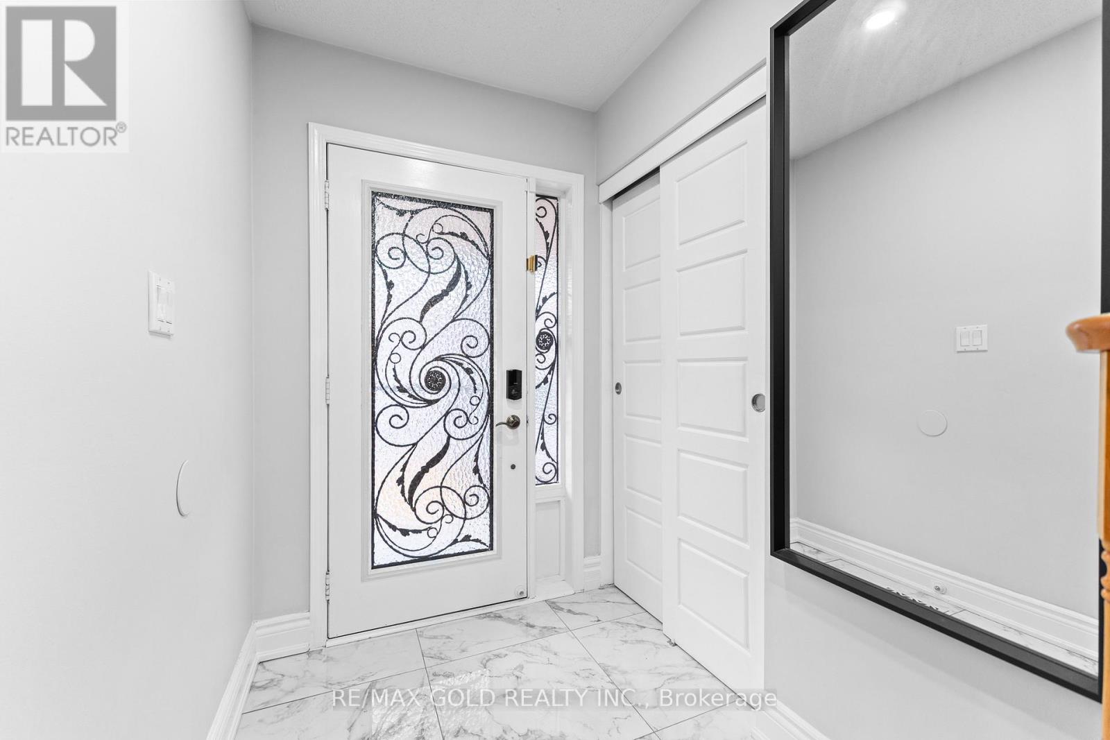 29 Zimmer Street, Brampton, Ontario  L6S 6L9 - Photo 5 - W12540424