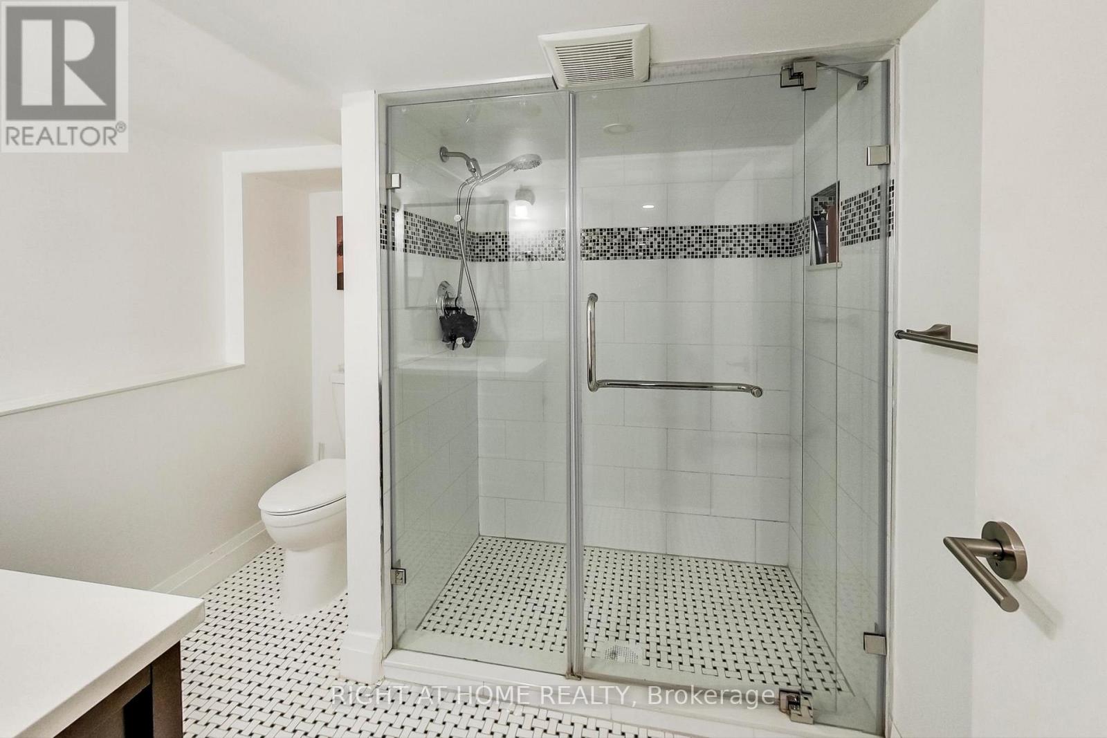 170 Fifth Street, Toronto, Ontario  M8V 2Z7 - Photo 21 - W12540456