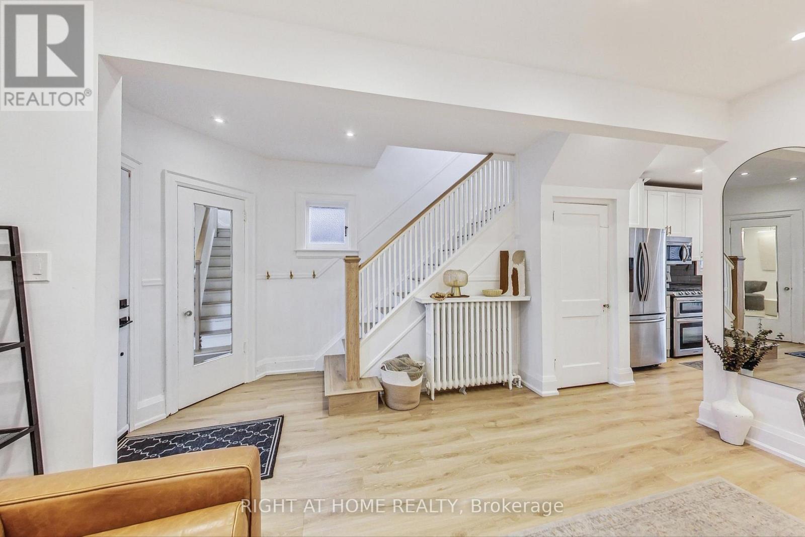 170 Fifth Street, Toronto, Ontario  M8V 2Z7 - Photo 7 - W12540456