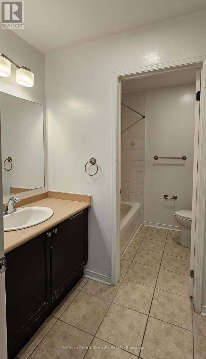 3085 Wrigglesworth Crescent, Mississauga, Ontario  L5M 6W6 - Photo 10 - W12540480