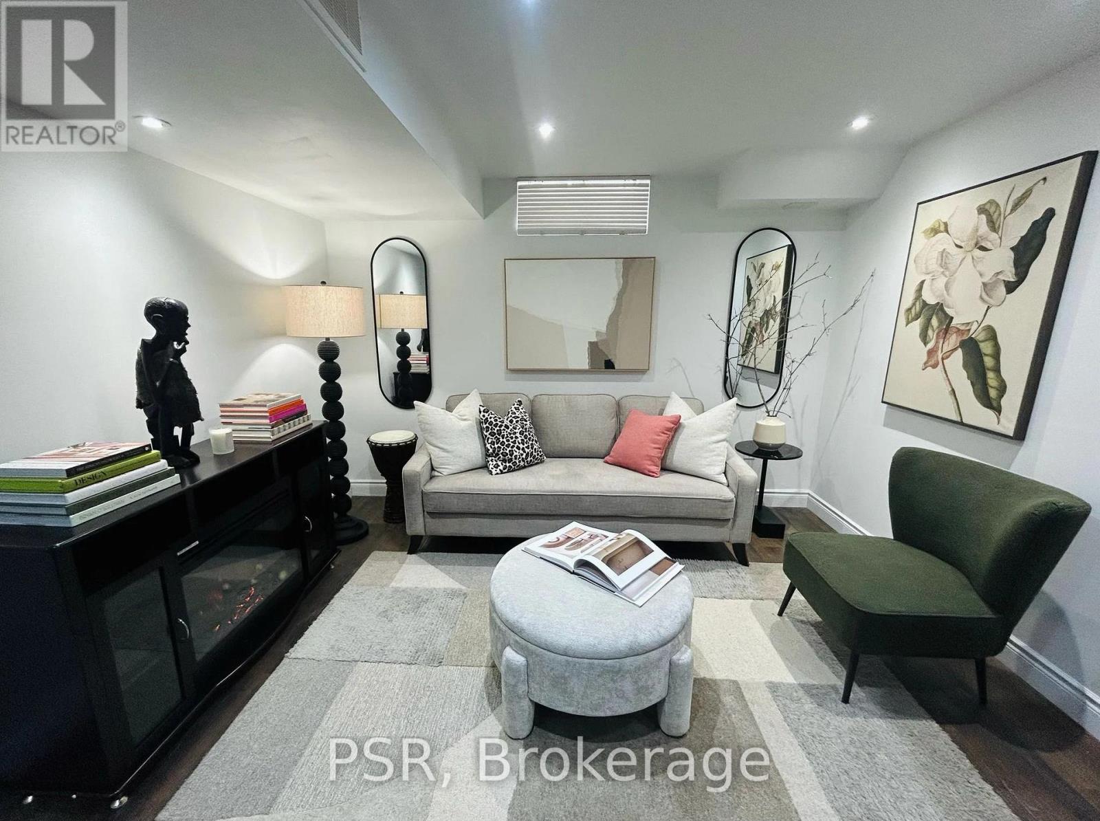 31 Monkton Circle, Brampton, Ontario  L6Y 0X7 - Photo 6 - W12540488