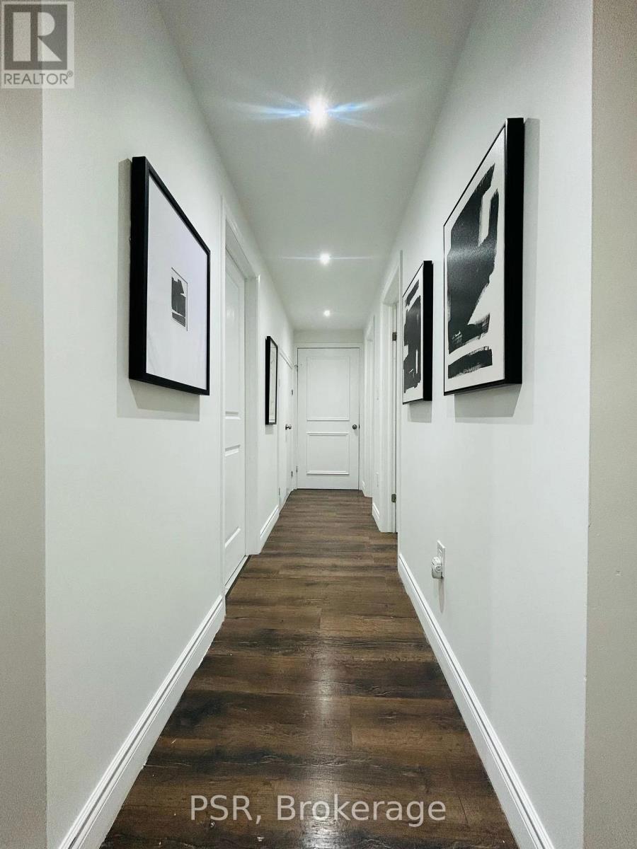 31 Monkton Circle, Brampton, Ontario  L6Y 0X7 - Photo 9 - W12540488