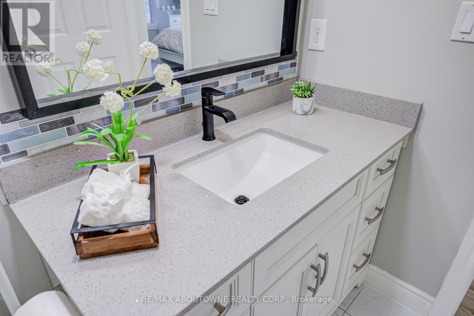 314 - 1460 Bishops Gate, Oakville, Ontario  L6M 4N5 - Photo 29 - W12540514