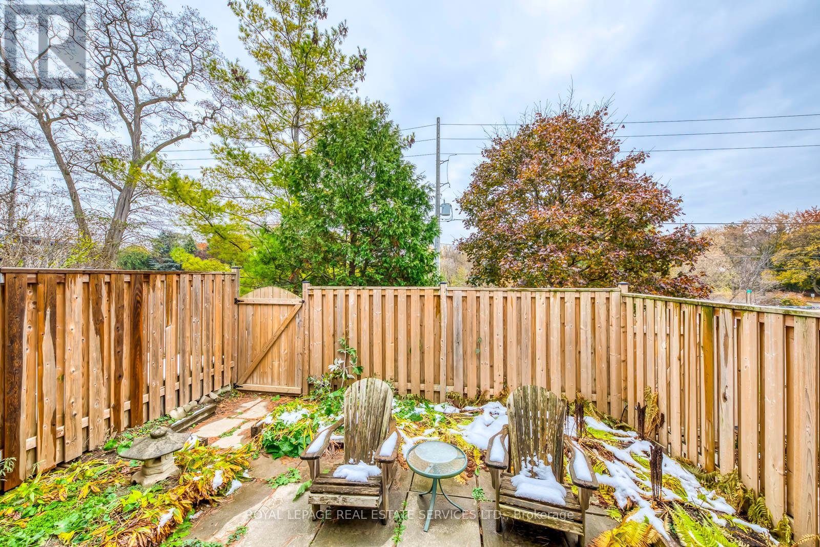 202 - 1055 Shawnmarr Road, Mississauga, Ontario  L5H 3V2 - Photo 39 - W12540518