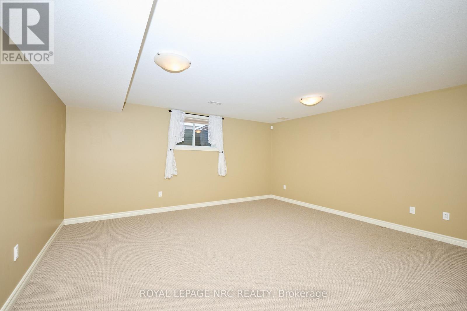 45 Timber Creek Crescent, Pelham, Ontario  L3E 0P3 - Photo 47 - X12538118