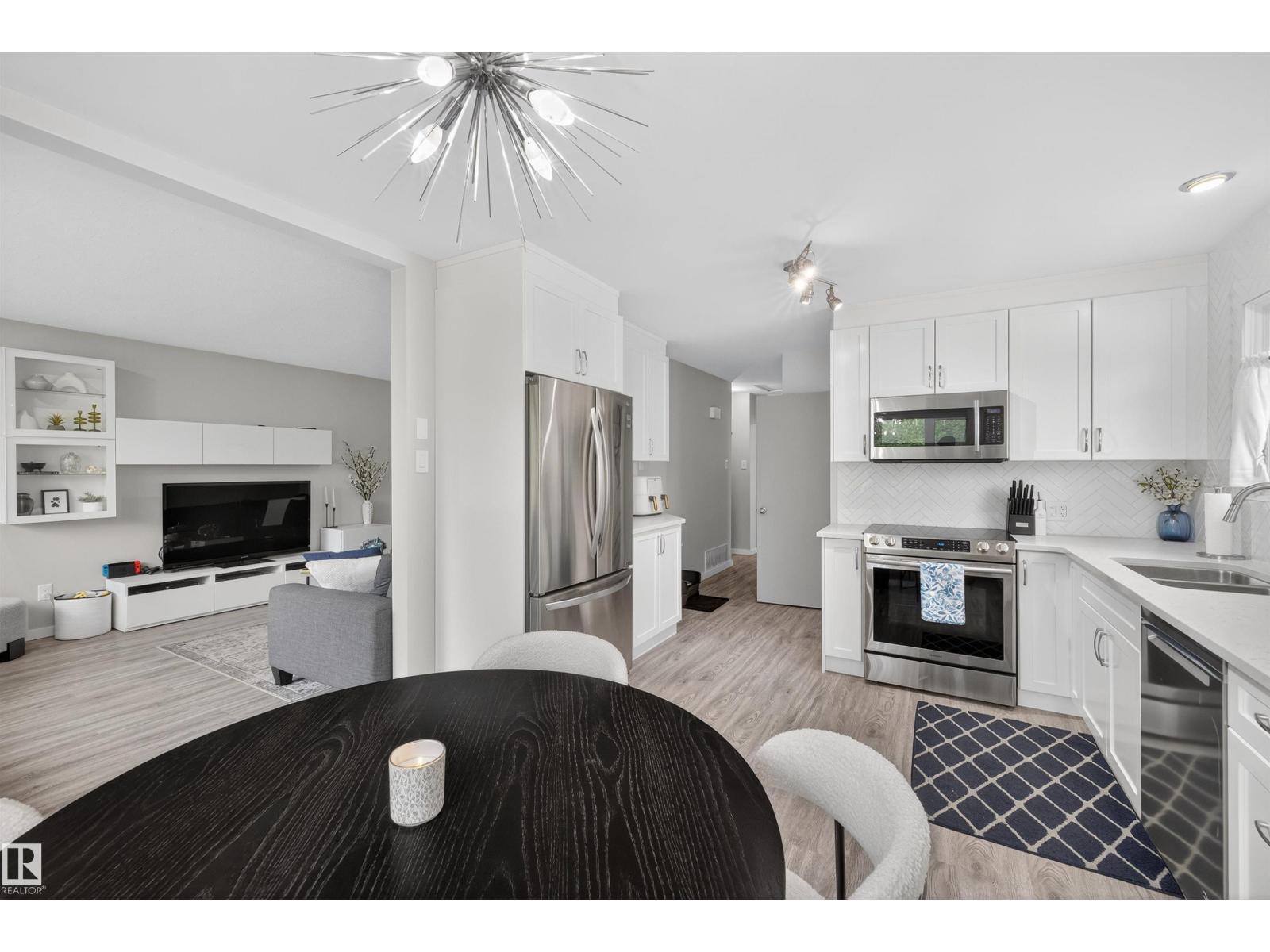 7719 71 Av Nw, Edmonton, Alberta  T6C 0A9 - Photo 9 - E4465569