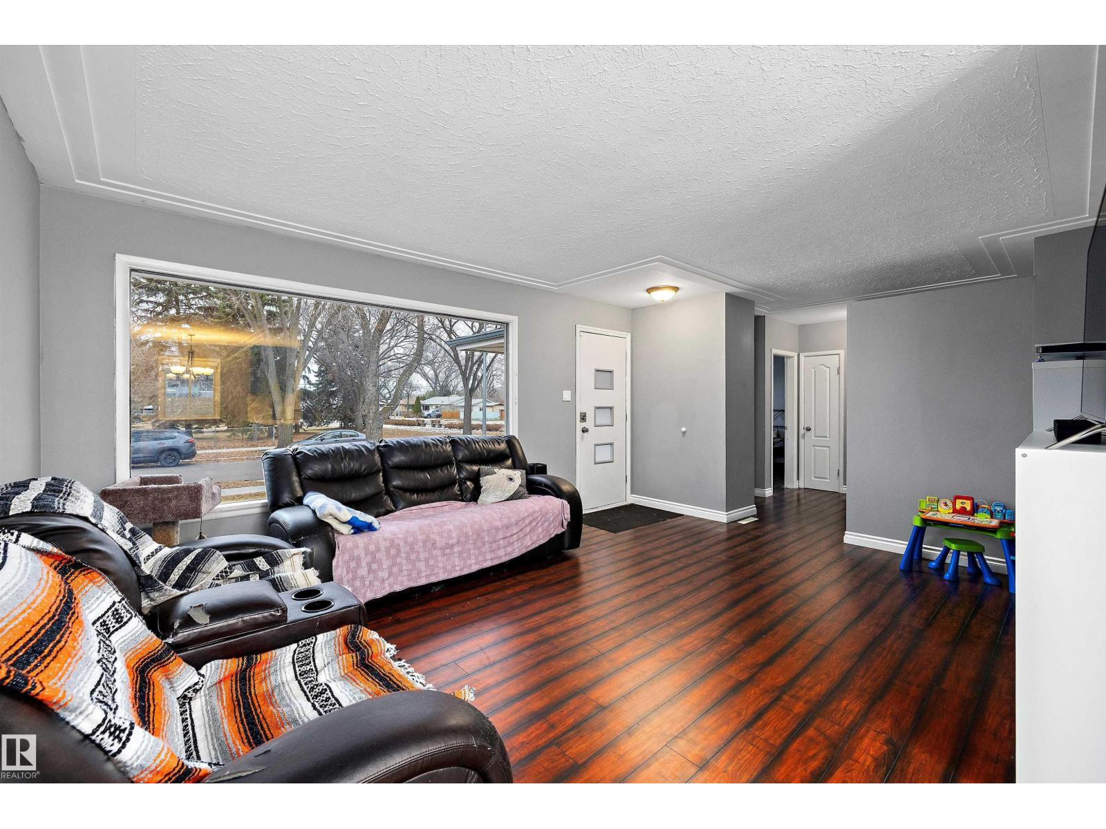 12039 52 St Nw, Edmonton, Alberta  T5W 3J7 - Photo 4 - E4465571