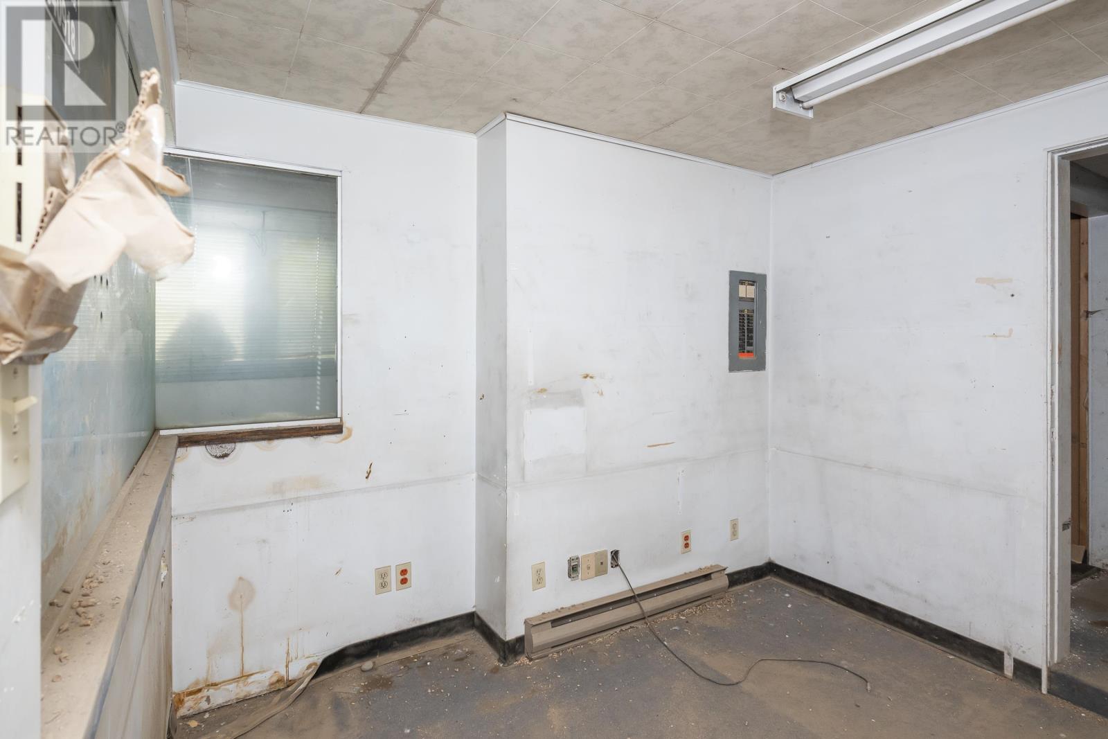 561 Tenth Ave., Thunder Bay, Ontario  P7B 2R3 - Photo 36 - TB253461