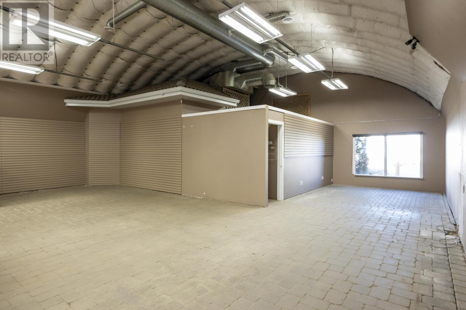 561 Tenth Ave., Thunder Bay, Ontario  P7B 2R3 - Photo 3 - TB253461