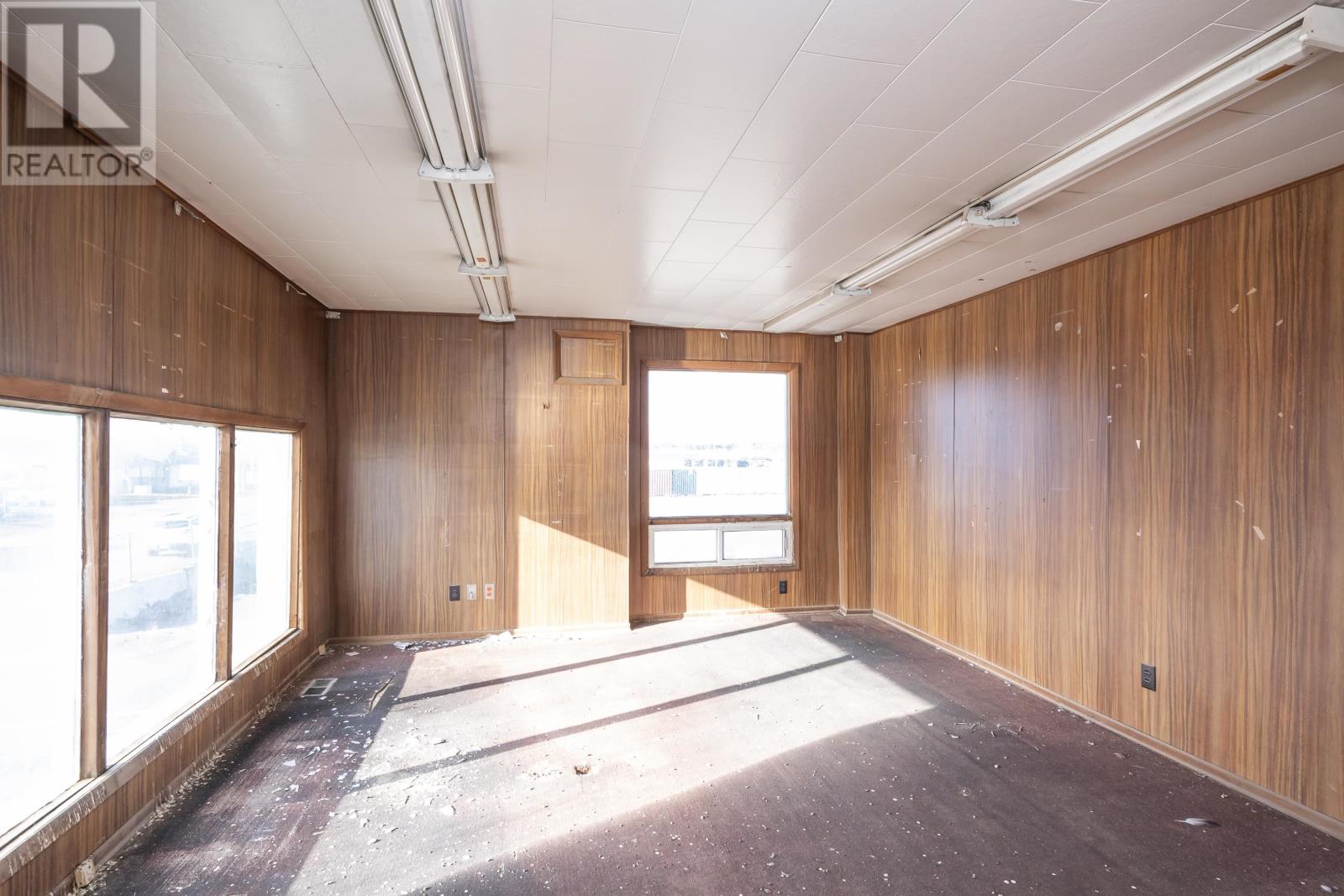 561 Tenth Ave., Thunder Bay, Ontario  P7B 2R3 - Photo 44 - TB253461