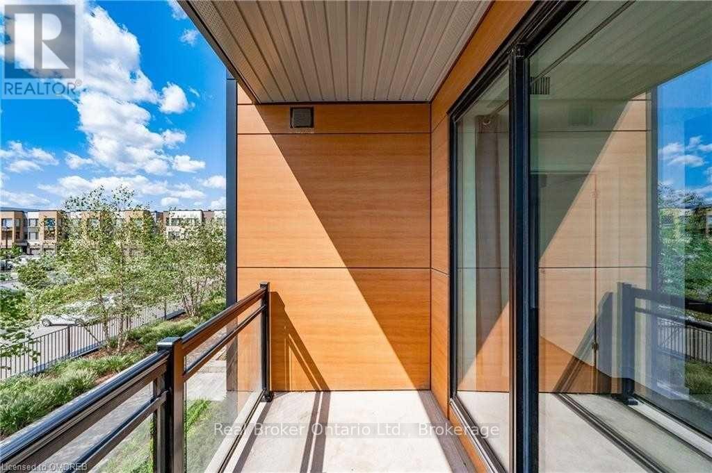 311 - 210 Sabina Drive, Oakville, Ontario  L6H 0W6 - Photo 14 - W12540620