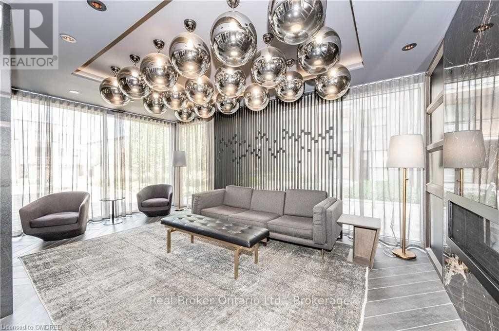 311 - 210 Sabina Drive, Oakville, Ontario  L6H 0W6 - Photo 6 - W12540620