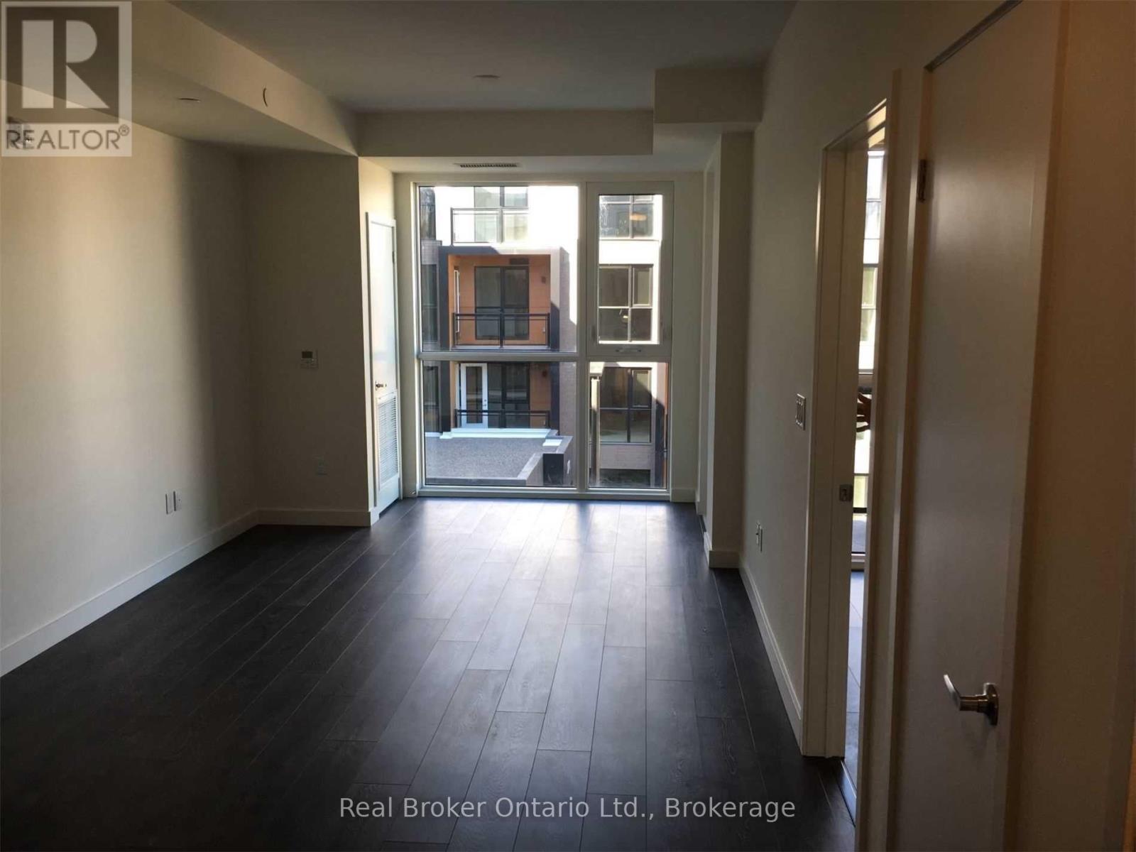 311 - 210 Sabina Drive, Oakville, Ontario  L6H 0W6 - Photo 7 - W12540620