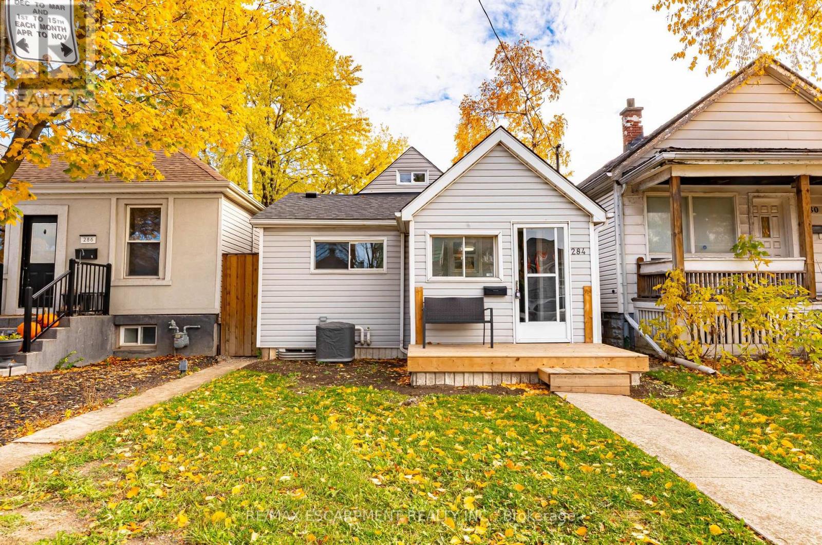 284 PALING AVENUE, Hamilton, Ontario