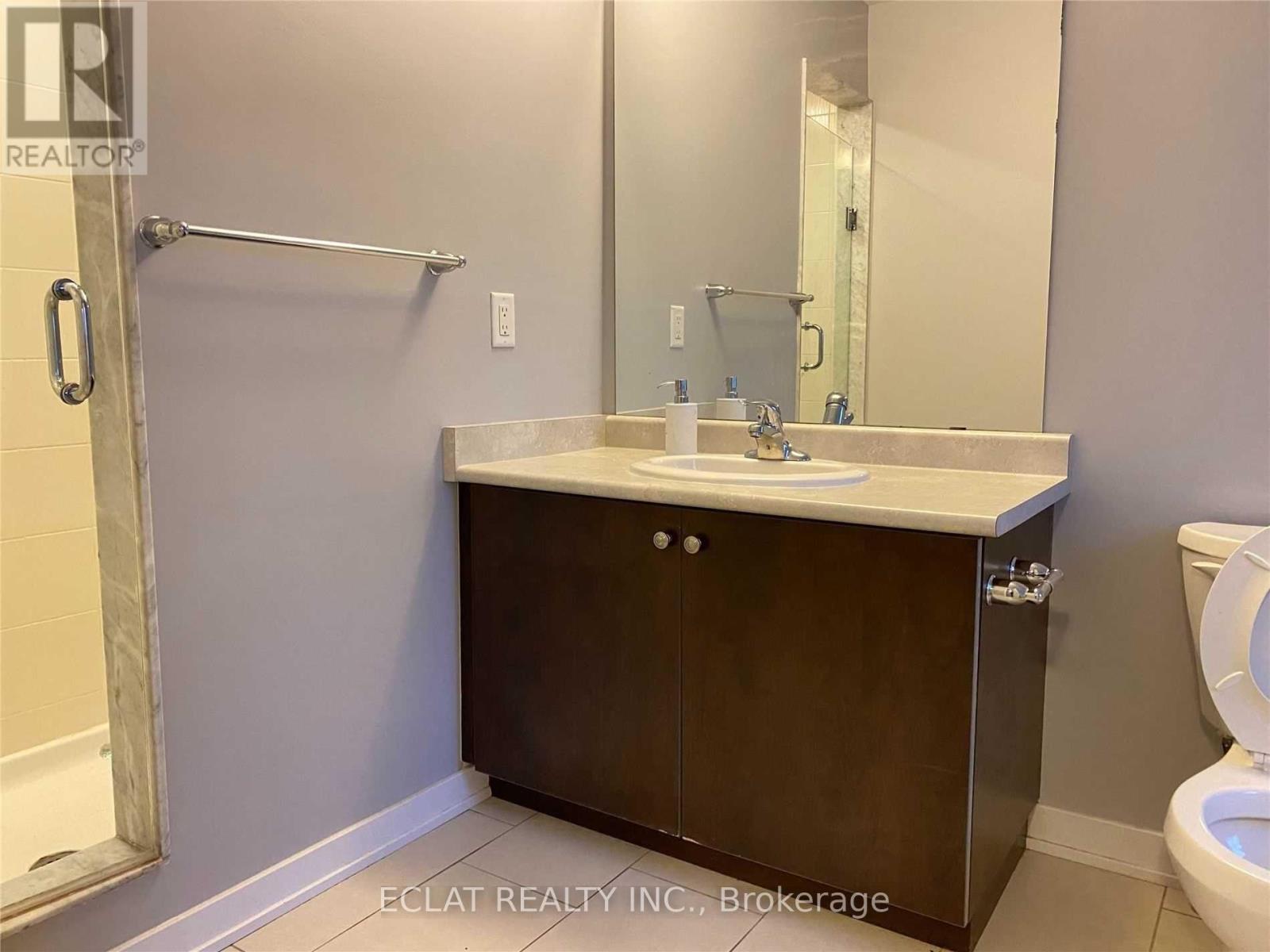 51 Sherway Street, Hamilton, Ontario  L8J 0J3 - Photo 13 - X12540346