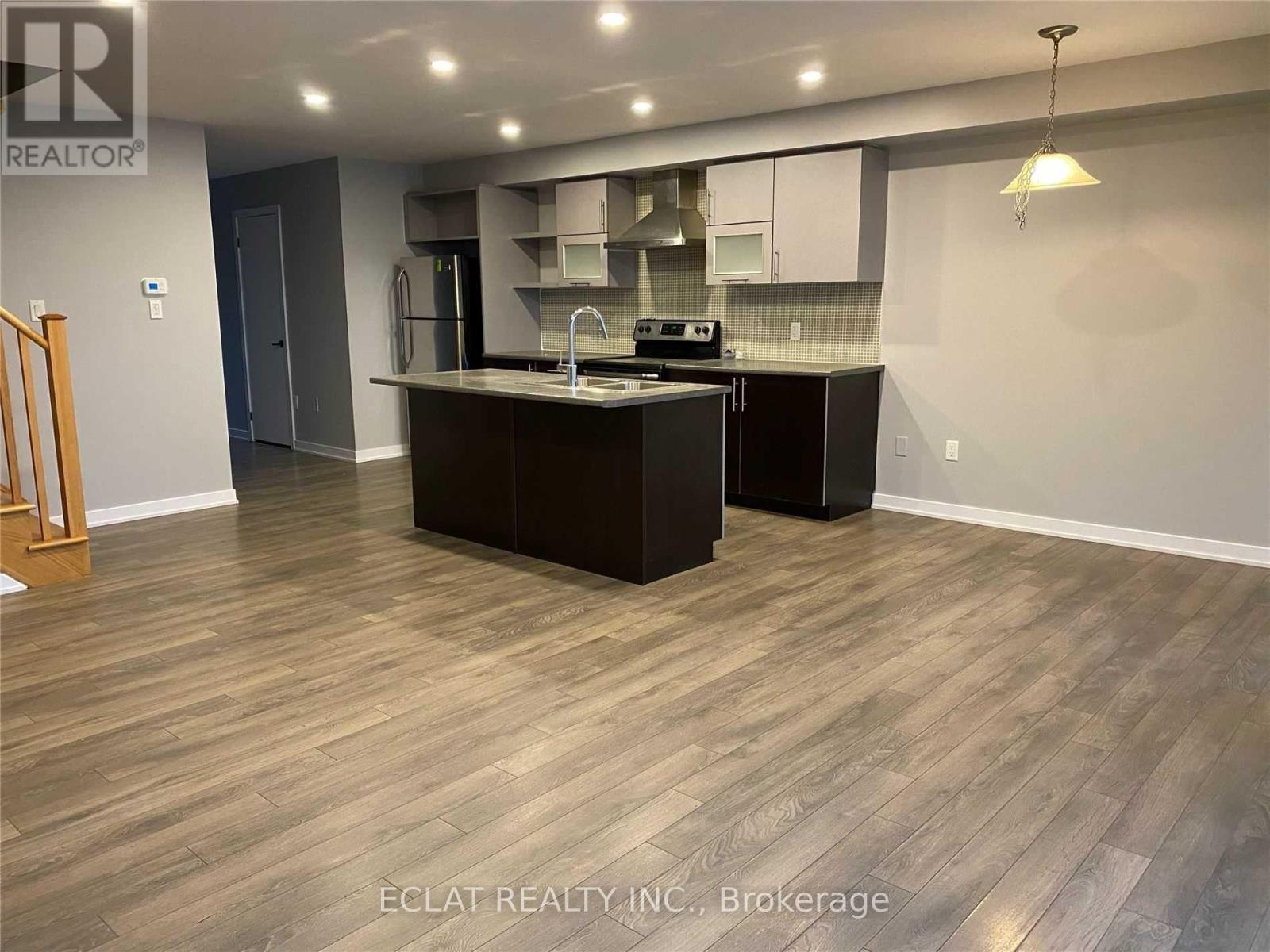 51 Sherway Street, Hamilton, Ontario  L8J 0J3 - Photo 3 - X12540346