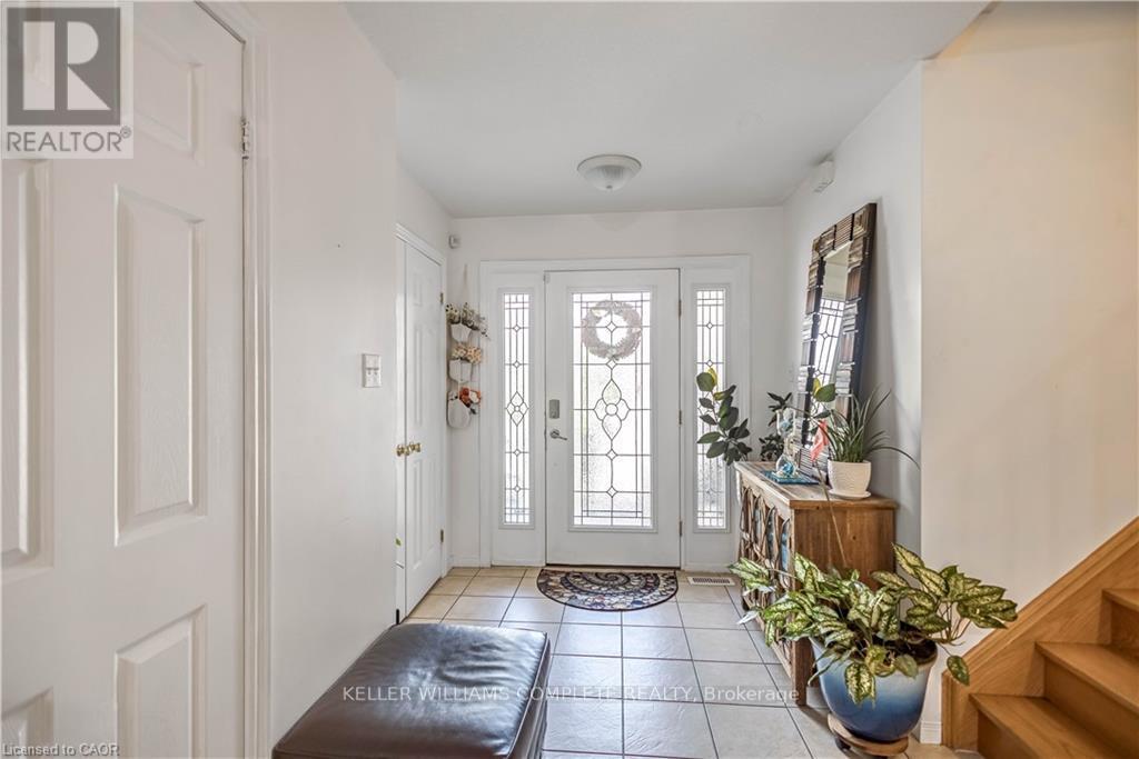 16 Jessica Street, Hamilton, Ontario  L8W 4A3 - Photo 5 - X12540348