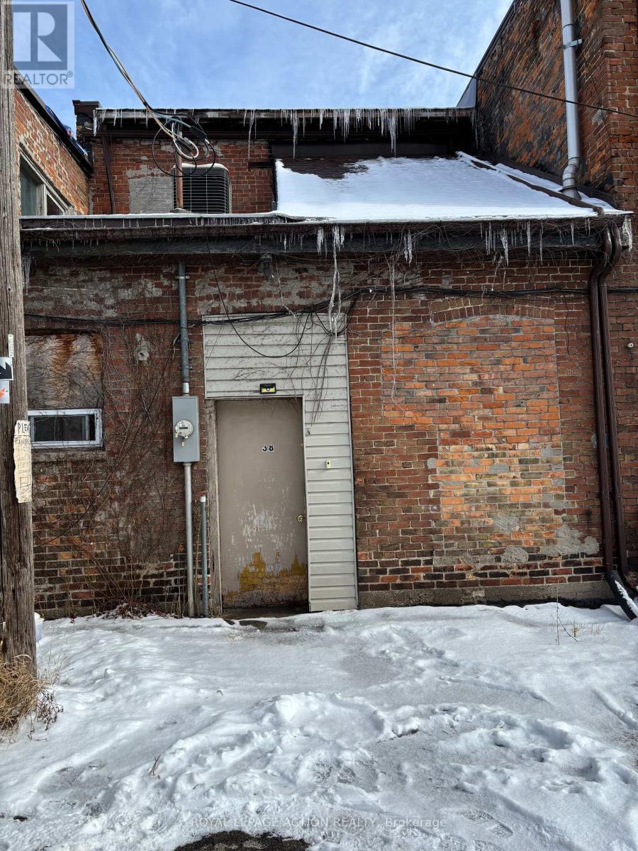 38 Norfolk Street S, Norfolk, Ontario  N3Y 2V9 - Photo 3 - X12540370