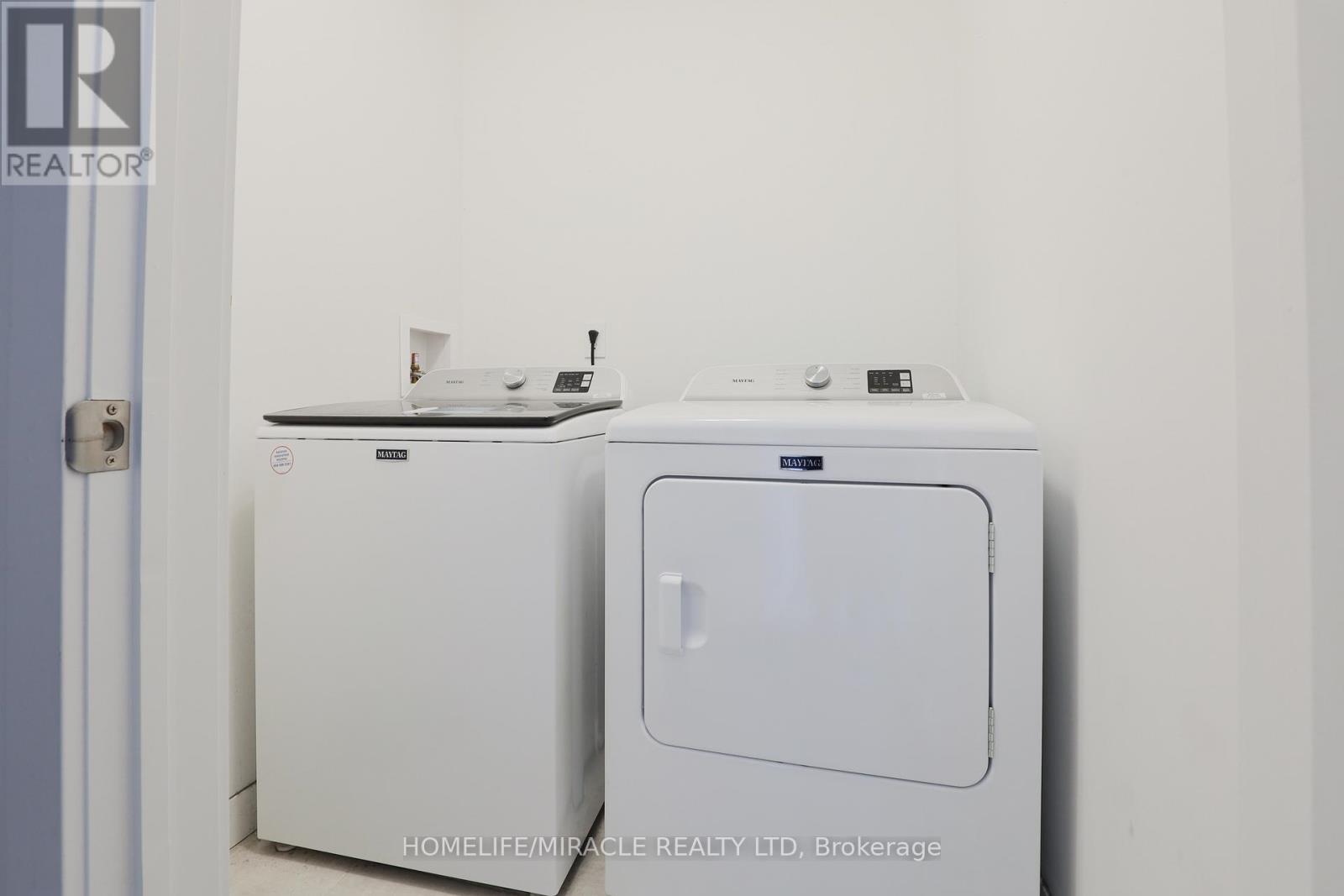 105 Pony Way, Kitchener, Ontario  N2R 0R8 - Photo 13 - X12540474