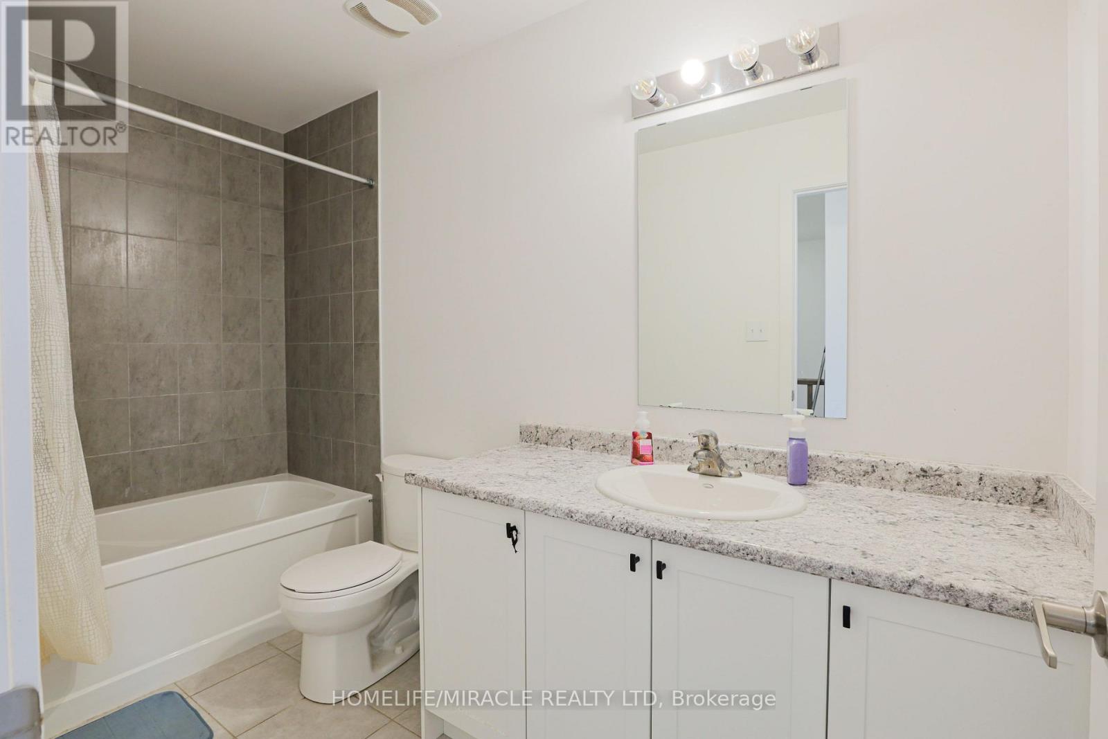 105 Pony Way, Kitchener, Ontario  N2R 0R8 - Photo 25 - X12540474