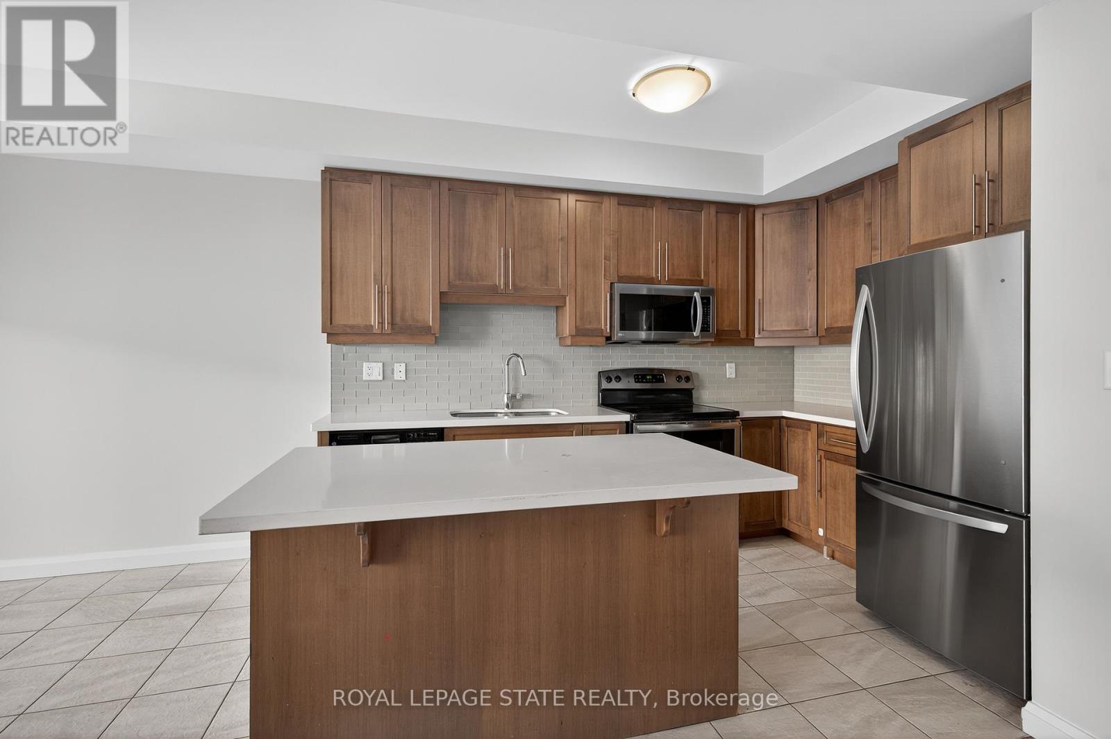 9 Rouley Lane, Hamilton, Ontario  L9G 0G5 - Photo 13 - X12540536