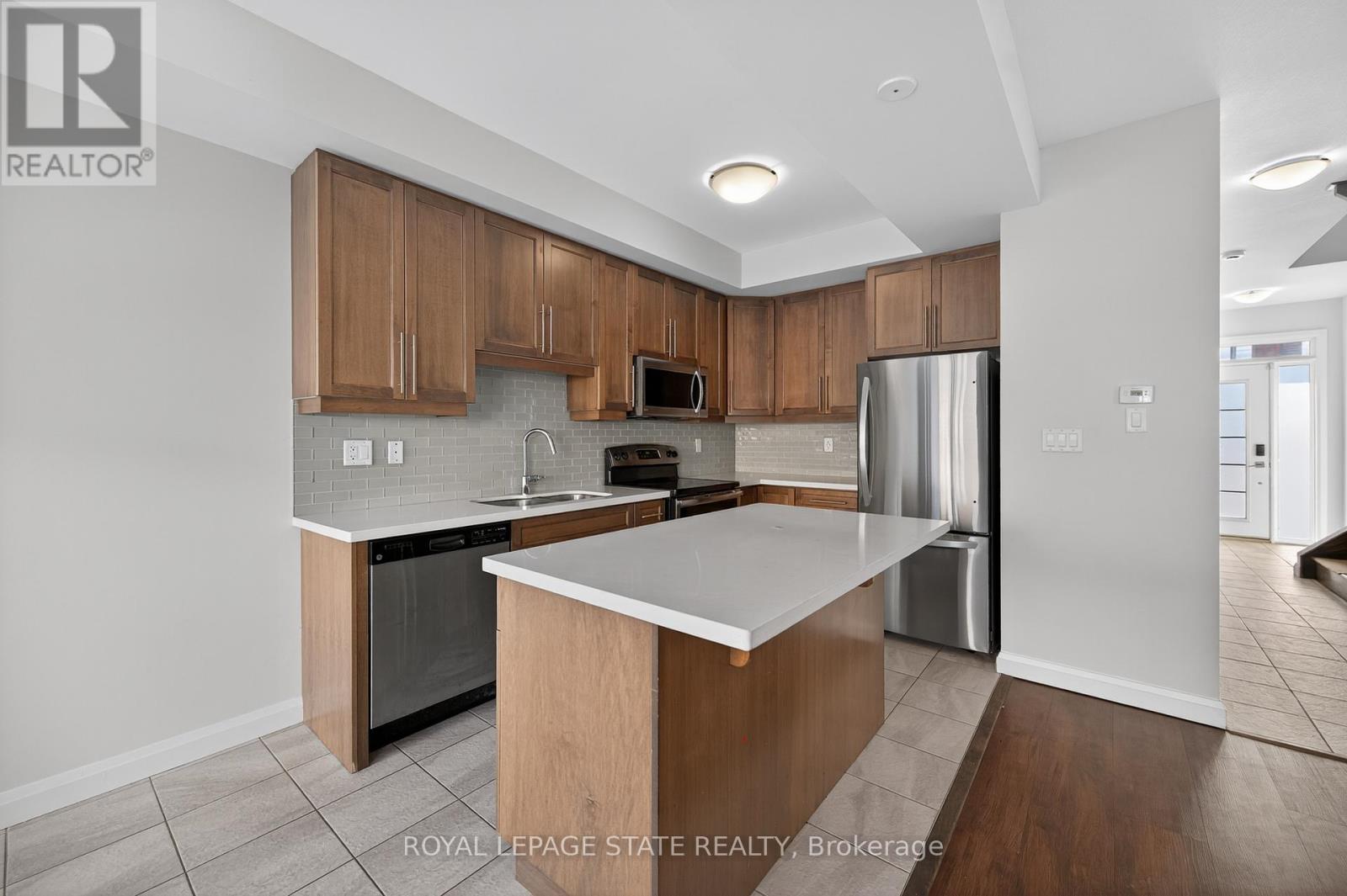 9 Rouley Lane, Hamilton, Ontario  L9G 0G5 - Photo 14 - X12540536