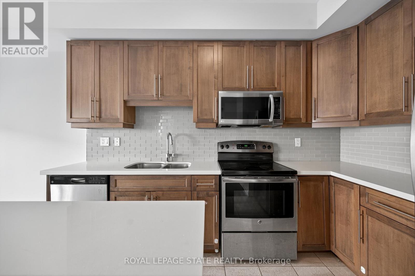 9 Rouley Lane, Hamilton, Ontario  L9G 0G5 - Photo 17 - X12540536