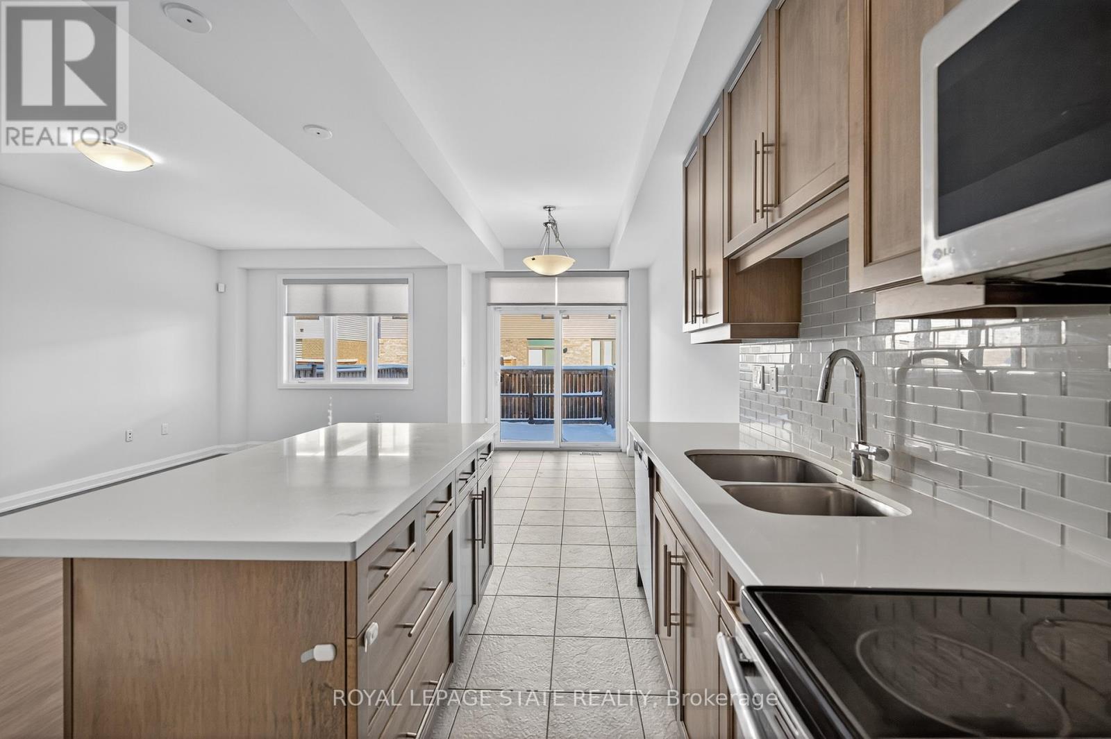 9 Rouley Lane, Hamilton, Ontario  L9G 0G5 - Photo 18 - X12540536