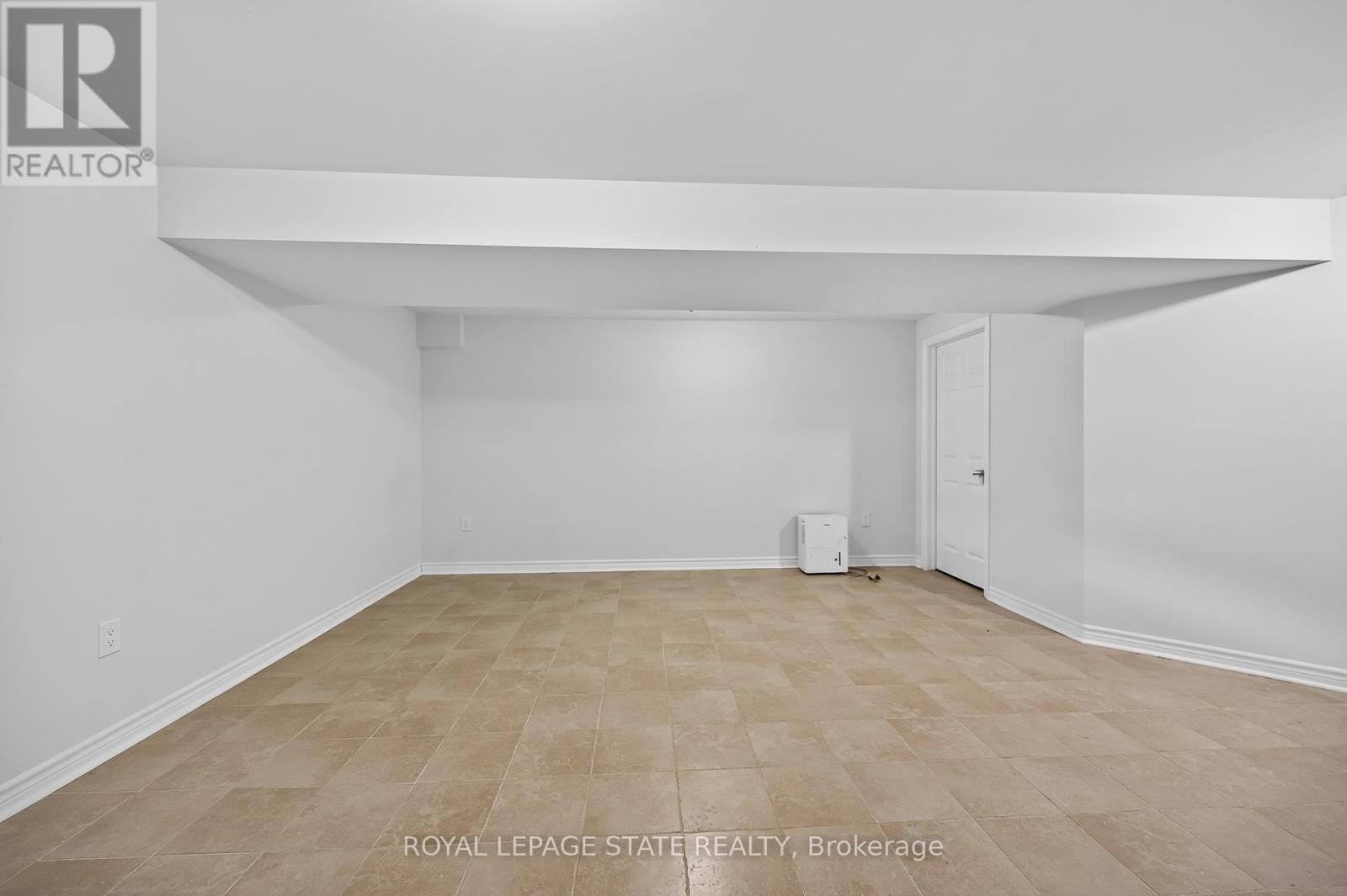 9 Rouley Lane, Hamilton, Ontario  L9G 0G5 - Photo 35 - X12540536