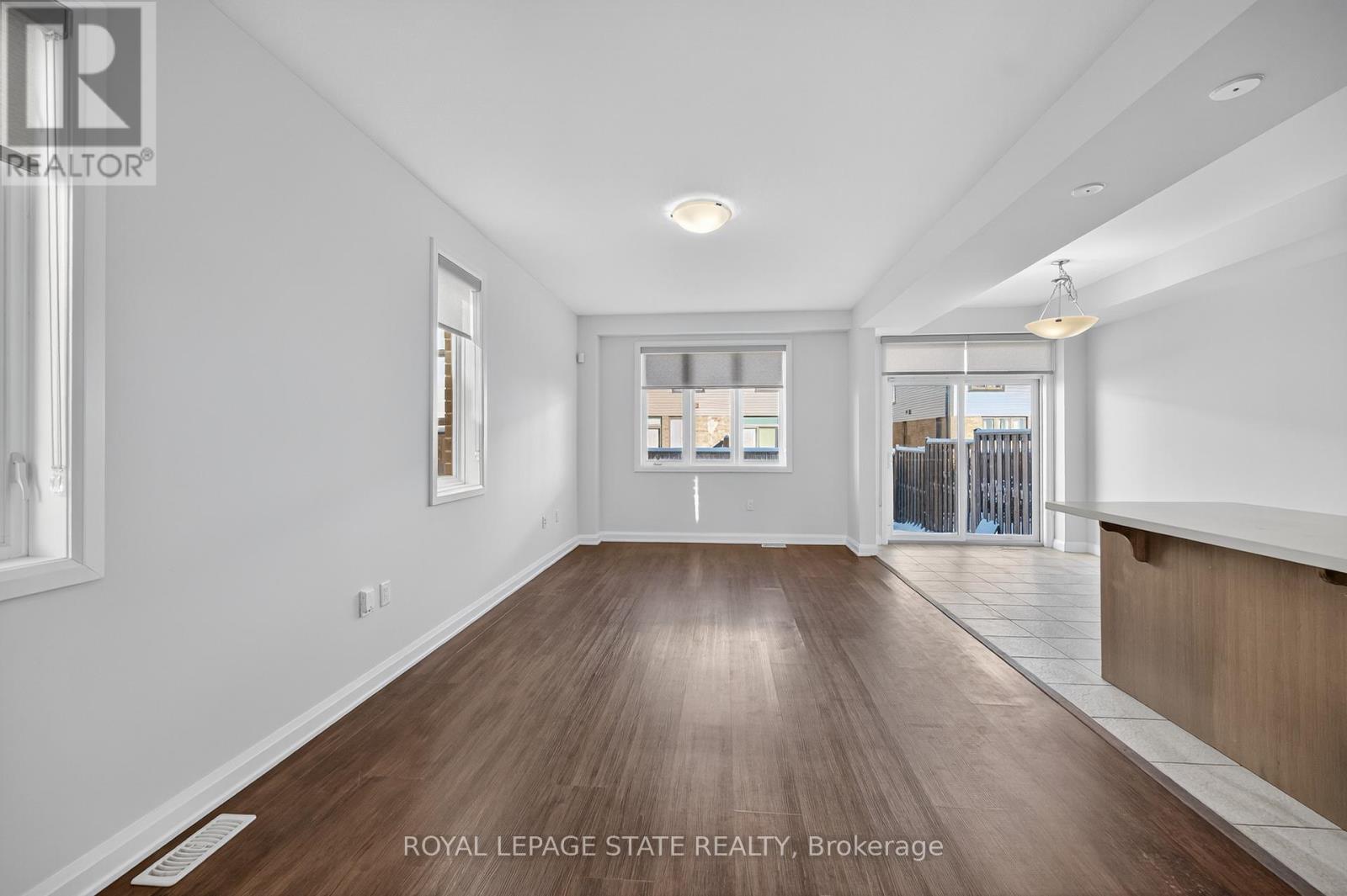 9 Rouley Lane, Hamilton, Ontario  L9G 0G5 - Photo 8 - X12540536