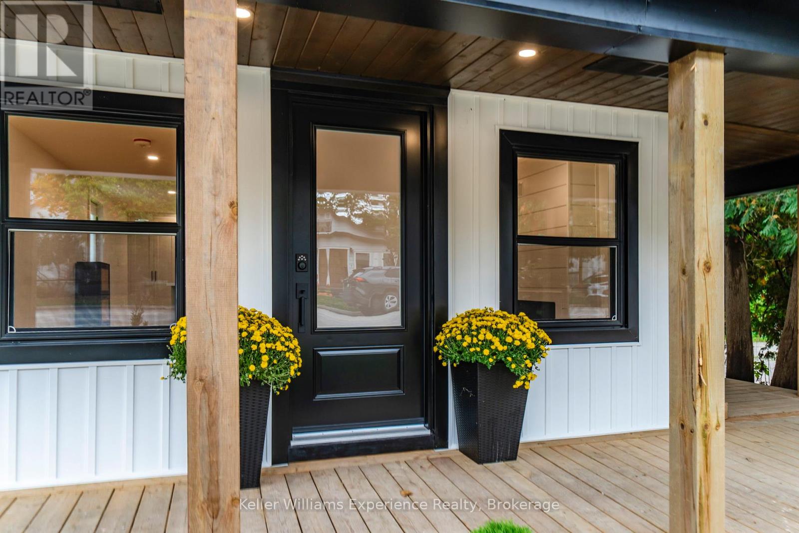 3355 Muskoka Street, Severn, Ontario  L0K 2B0 - Photo 2 - S12540596