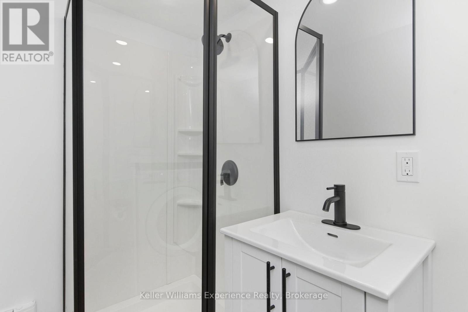 3355 Muskoka Street, Severn, Ontario  L0K 2B0 - Photo 27 - S12540596