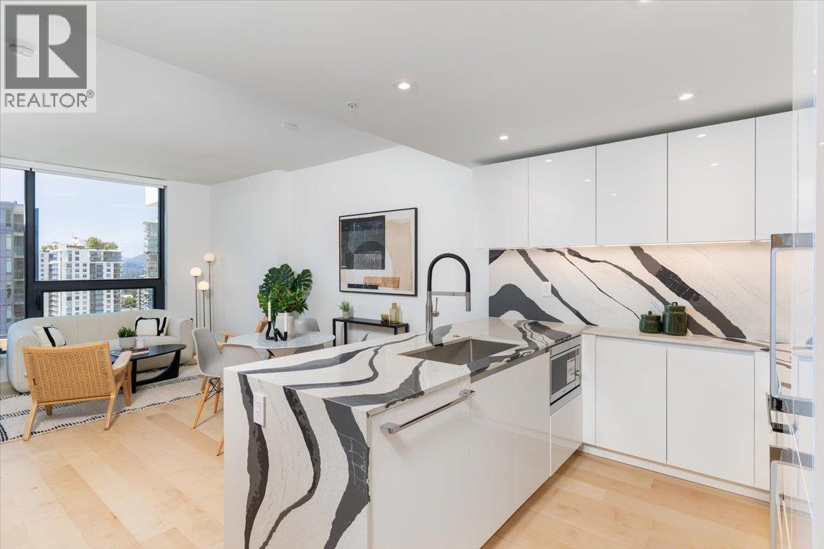 1004 135 E 13th Street, North Vancouver, British Columbia  V7L 0J8 - Photo 2 - R3067048