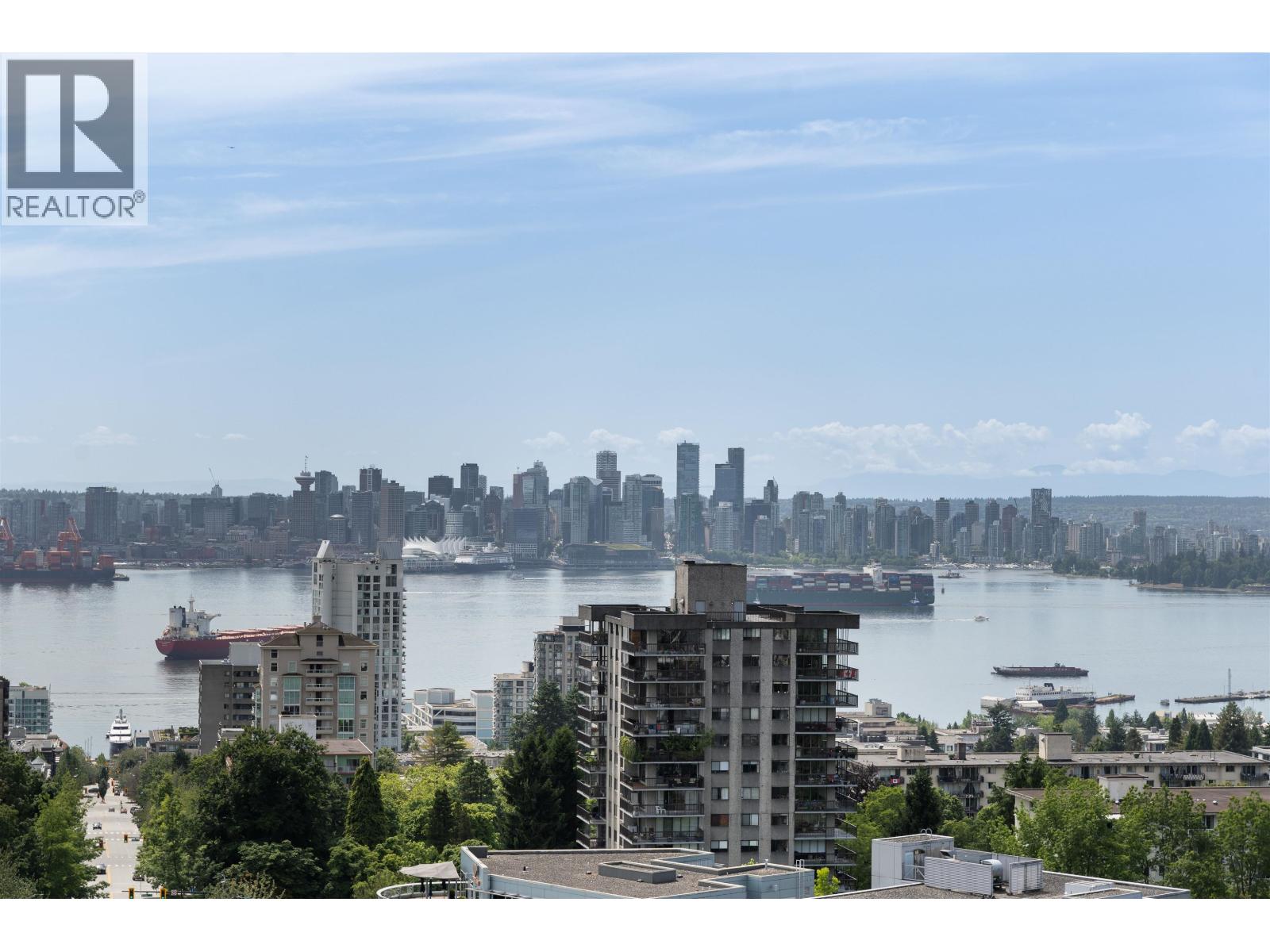 1004 135 E 13th Street, North Vancouver, British Columbia  V7L 0J8 - Photo 3 - R3067048