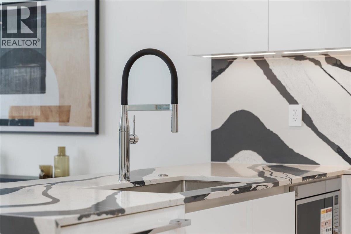 1004 135 E 13th Street, North Vancouver, British Columbia  V7L 0J8 - Photo 8 - R3067048