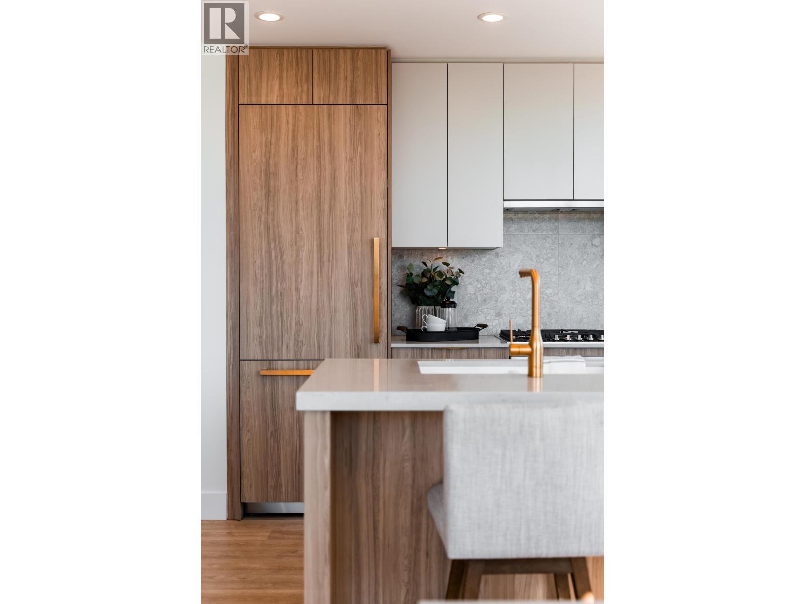 605 2325 Emery Court, North Vancouver, British Columbia  V7J 0E8 - Photo 13 - R3067067