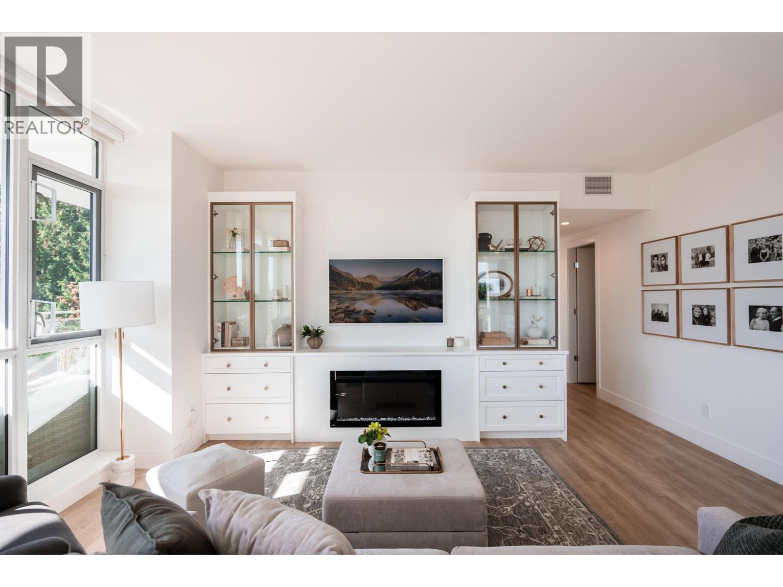 605 2325 Emery Court, North Vancouver, British Columbia  V7J 0E8 - Photo 3 - R3067067