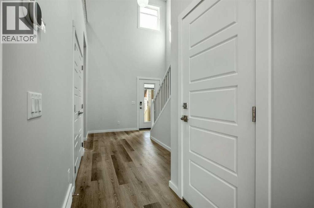 18 Heartwood Villas Se, Calgary, Alberta  T3M 2K1 - Photo 6 - A2270227