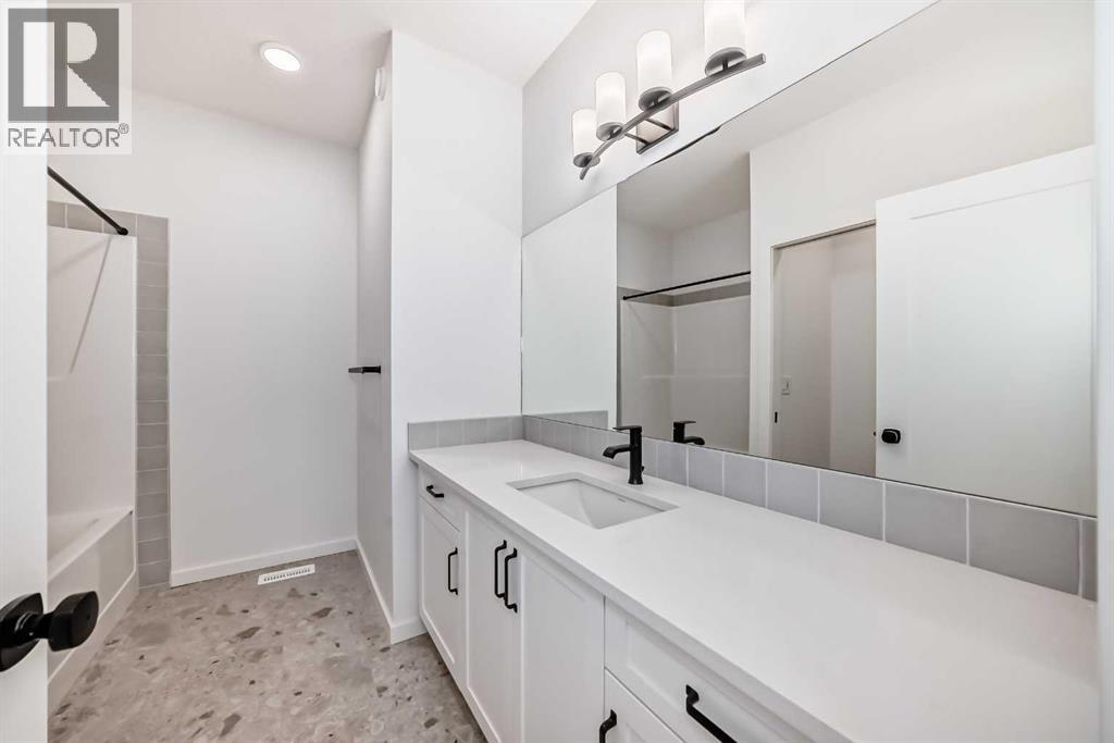 52 Creekside Path Sw, Calgary, Alberta  T2X 5W1 - Photo 35 - A2266517