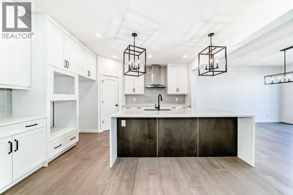 52 Creekside Path Sw, Calgary, Alberta  T2X 5W1 - Photo 9 - A2266517