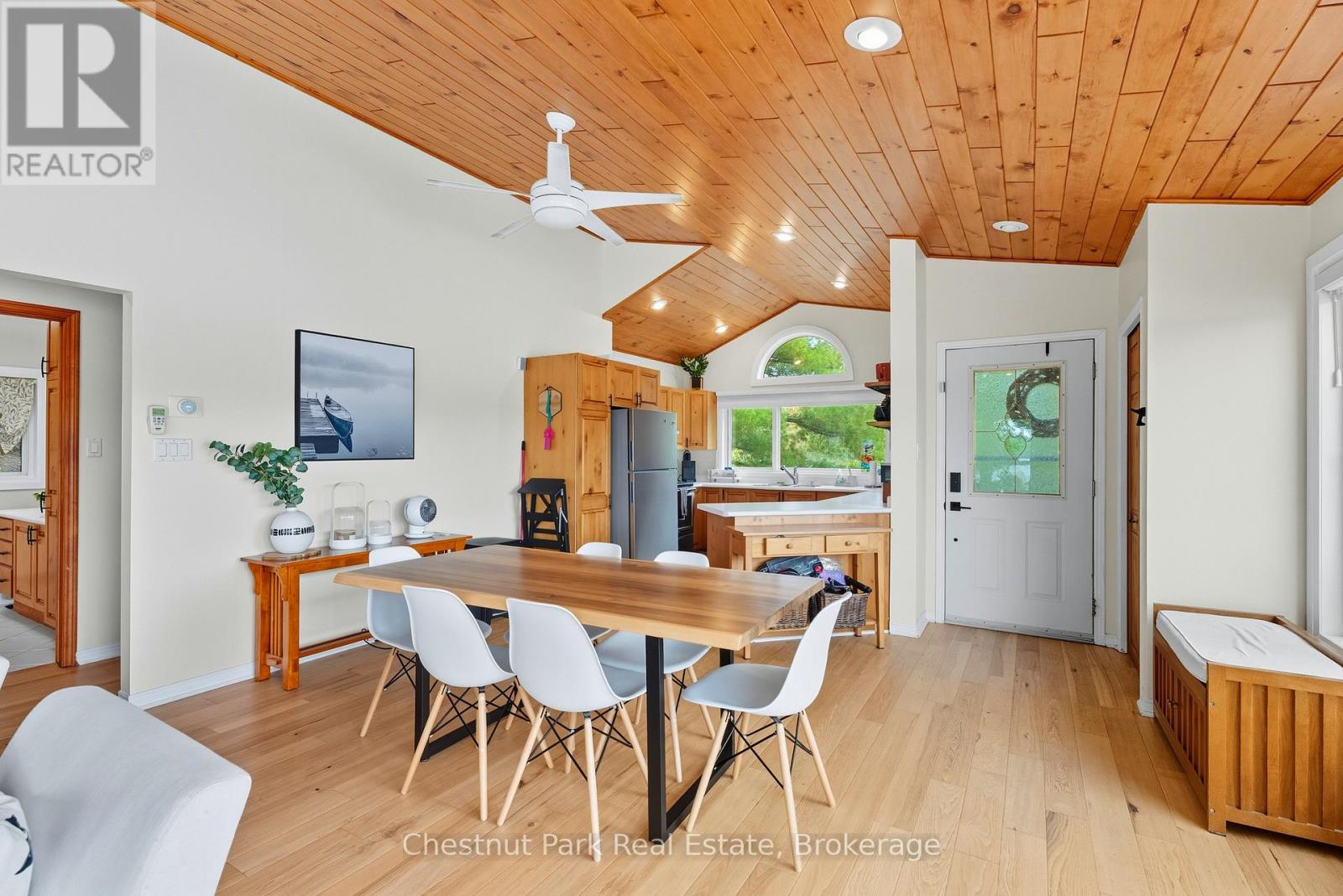 2856 Muskoka Rd 118w Road, Muskoka Lakes, Ontario  P0B 1J0 - Photo 19 - X12540606