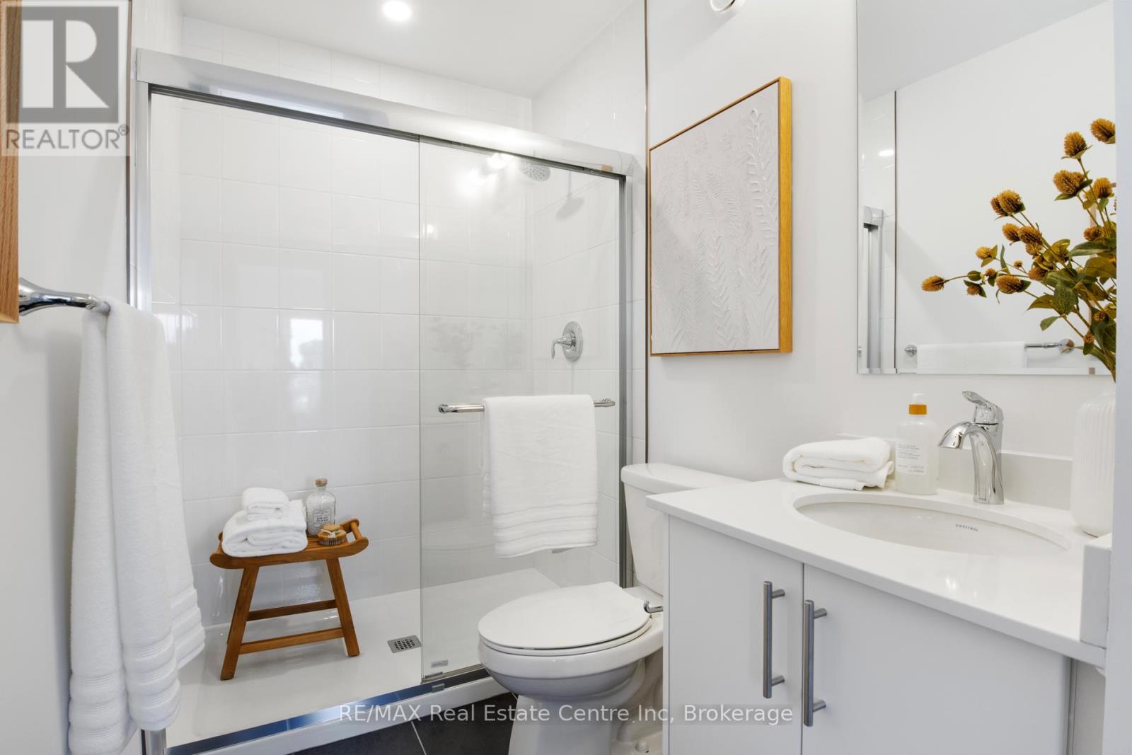 63 - 940 St.david Street N, Centre Wellington, Ontario N1M 2W3 - Photo 11 - X12540702