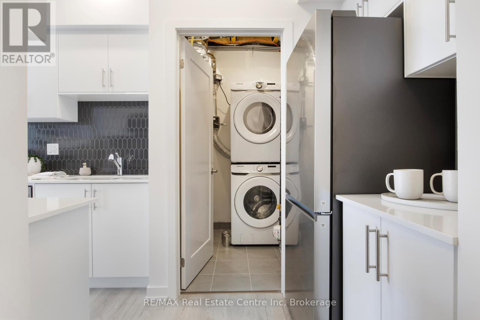 63 - 940 St.david Street N, Centre Wellington, Ontario N1M 2W3 - Photo 8 - X12540702