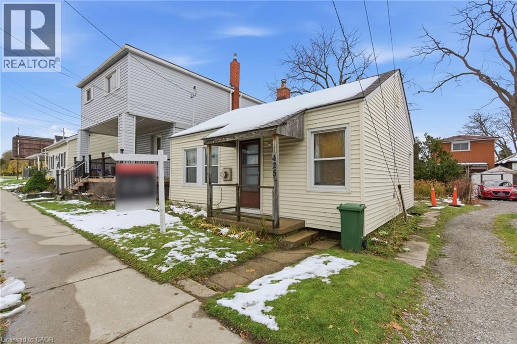425 Upper Sherman Avenue, Hamilton, Ontario L8V 3L4 - Photo 2 - 40787802