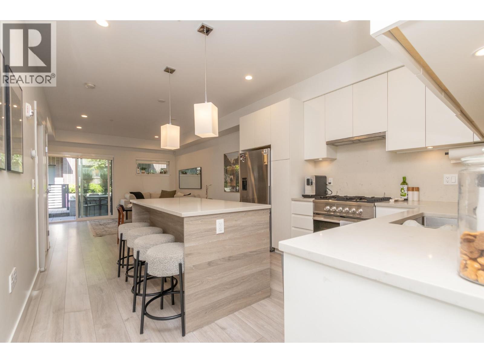 8 3490 Mt. Seymour Parkway, North Vancouver, British Columbia  V7H 1G5 - Photo 1 - R3067059